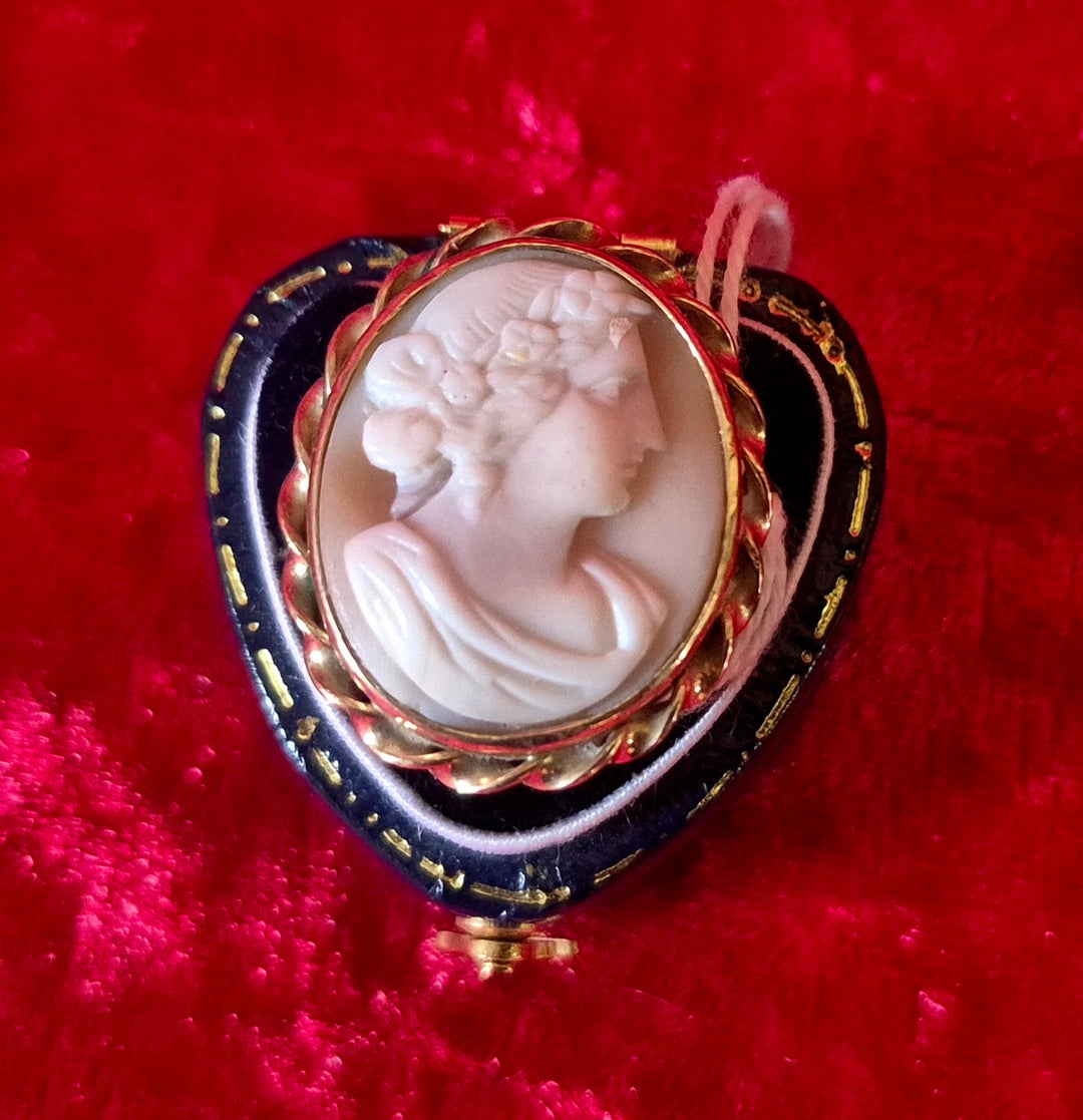 Cameo Ring