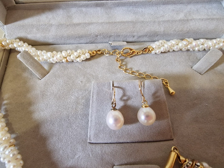 Fresh Water Pearls And Opals