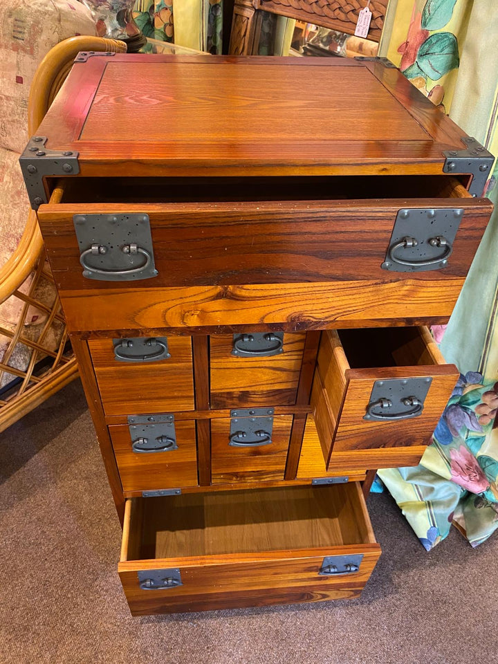 Tansu-Style  Slim Chest.