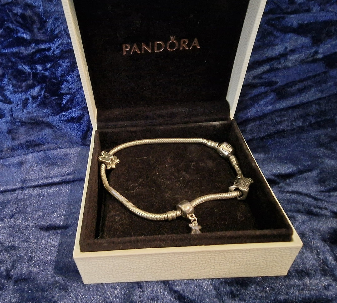 Pandora Bracelet With Charmp