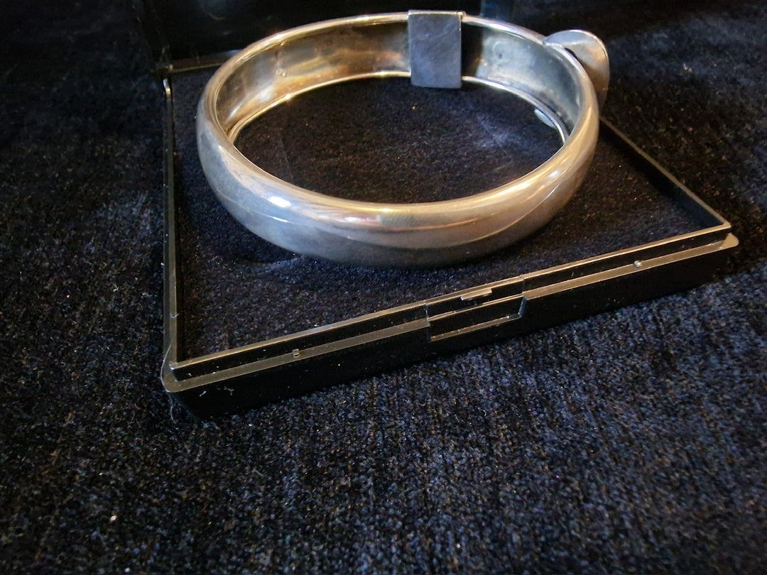 Victorian Silver Buckle Bangle Marked 800