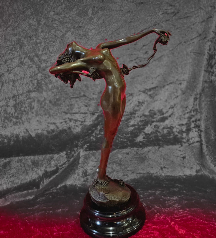 Art Deco Style From 1923 "The Vine"