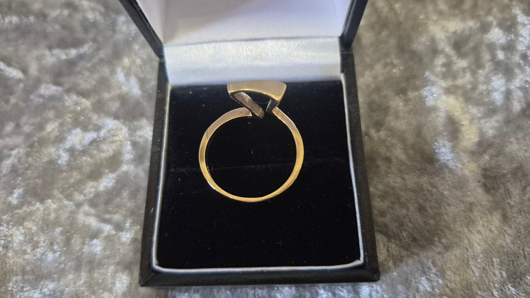 9crt gold Abstract Ring