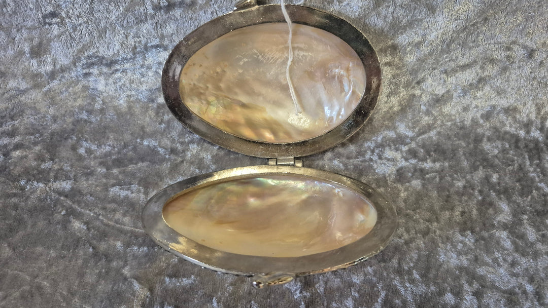 Vintage Shell Purse
