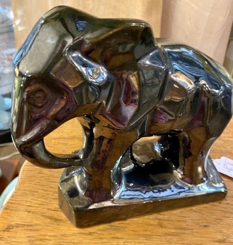 Lustre Elephant