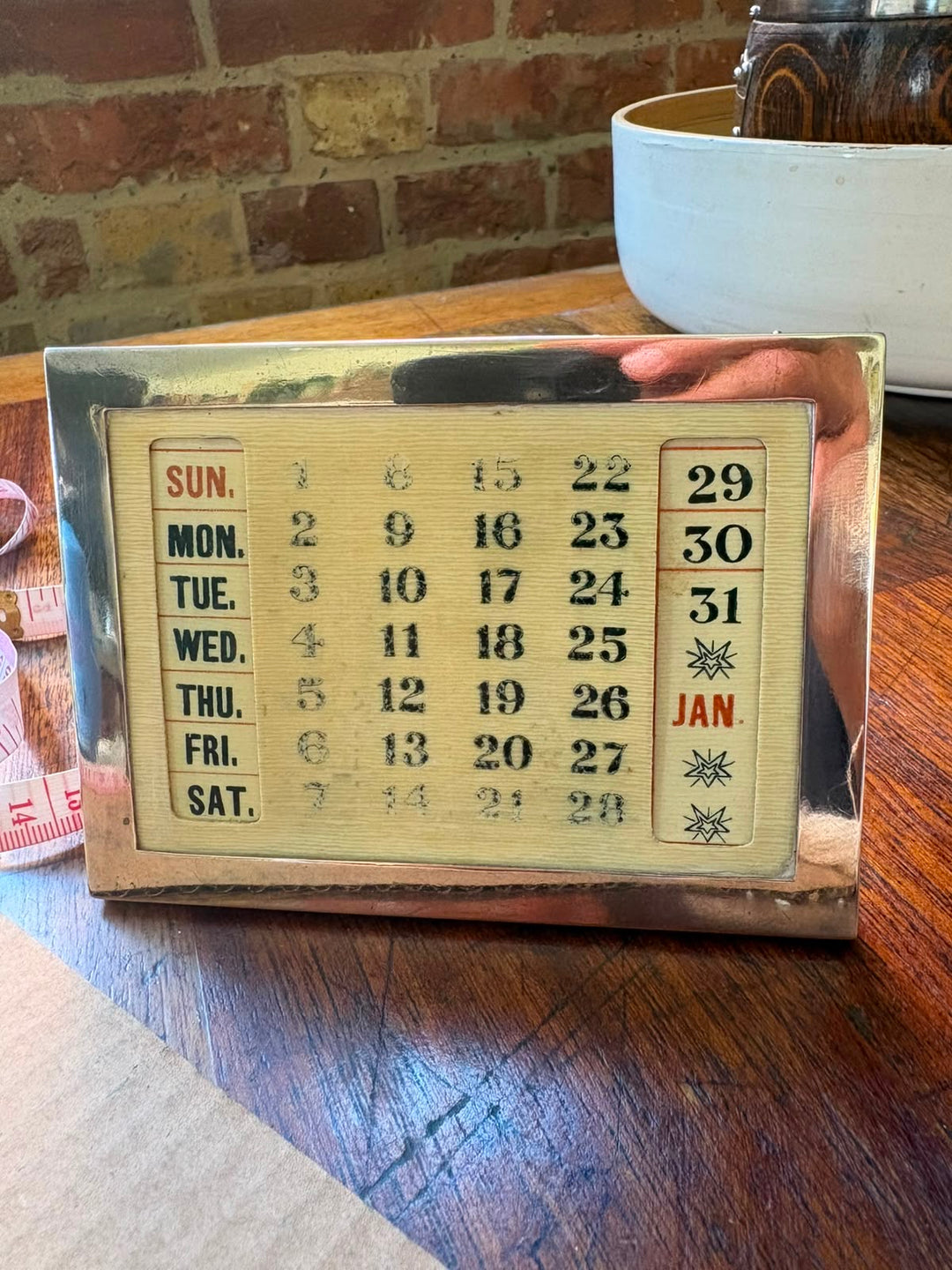 Hallmarked London 1913 silver mounted perpetual calendar