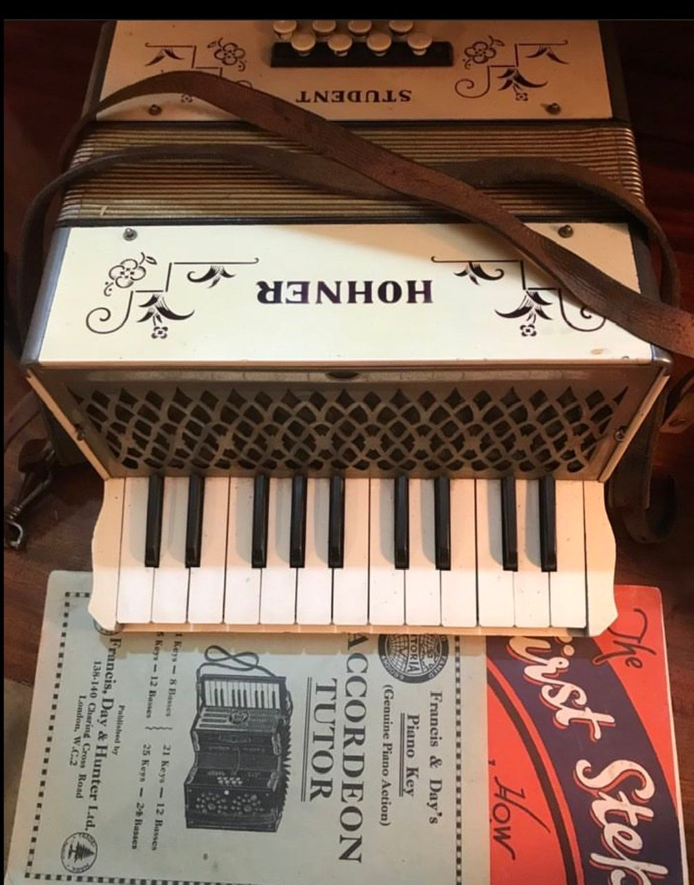 Hohner Student Vintage Accordion