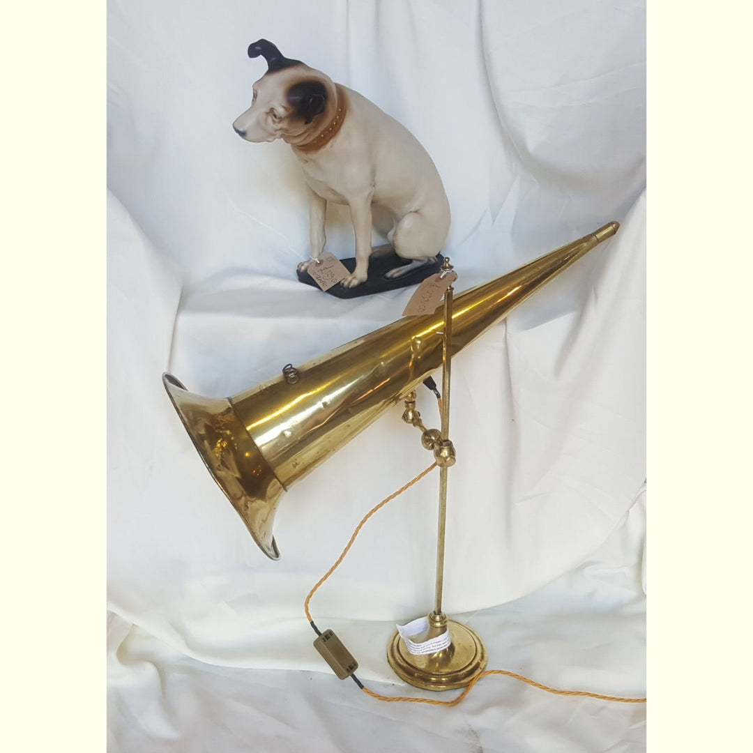 Phonograph Lamp.