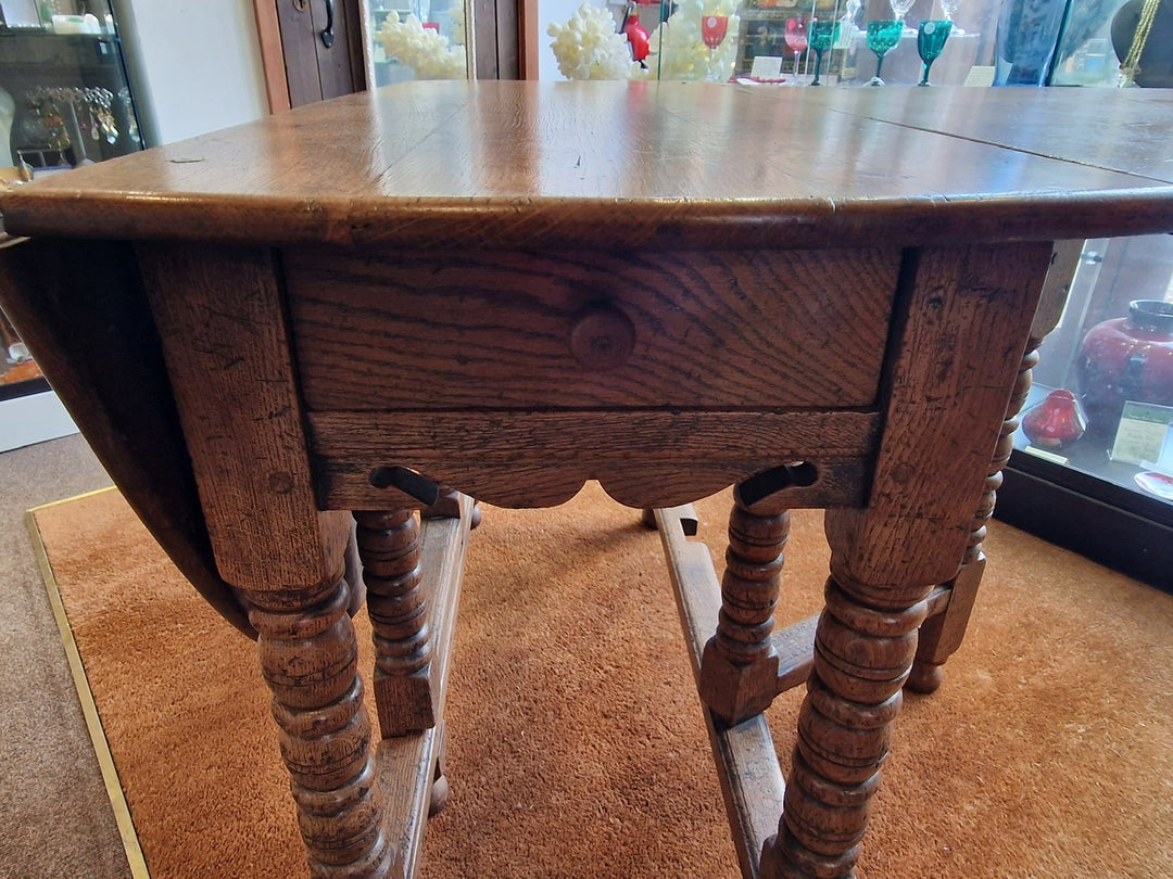 Quality Solid Oak Antique Drop Leaf Table