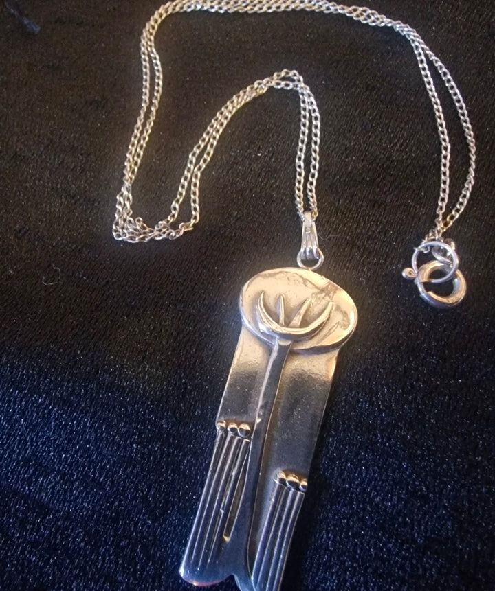 Vintage Arts And Craft Style Silver Pendent