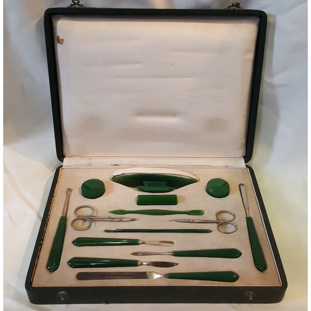 Bakelite Manicure Set